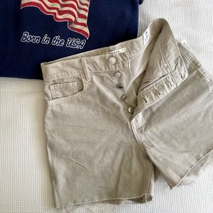 *NEW* PacSun Beige Raw Cut '90s Girlfriend Shorts | Size women's 26